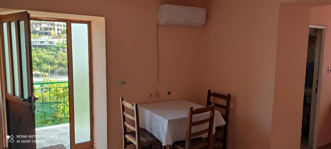 Amalias Room Himarë Dış mekan fotoğraf