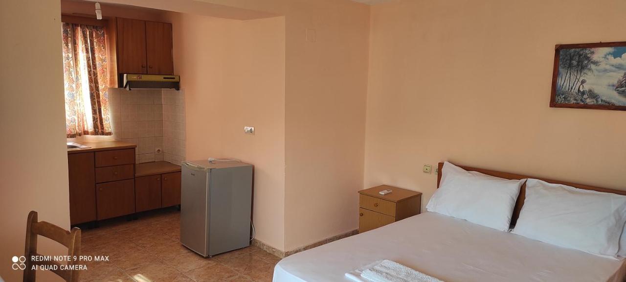 Amalias Room Himarë Dış mekan fotoğraf